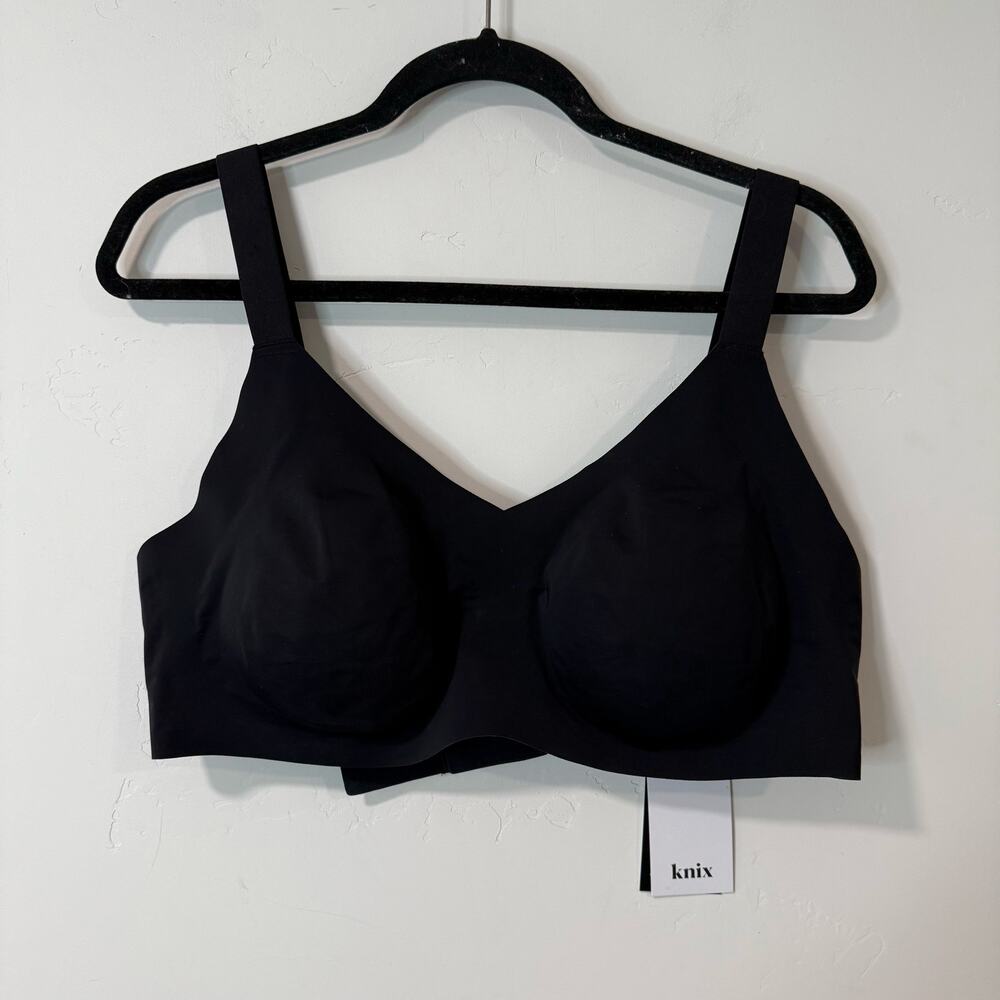 Knix Women's Padded V Neck Evolution Bra‎ Black NEW Size 8+ T Shirt Adjustable